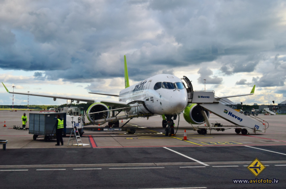 Bombardier CSeries CS300 (BD-500-1A11)